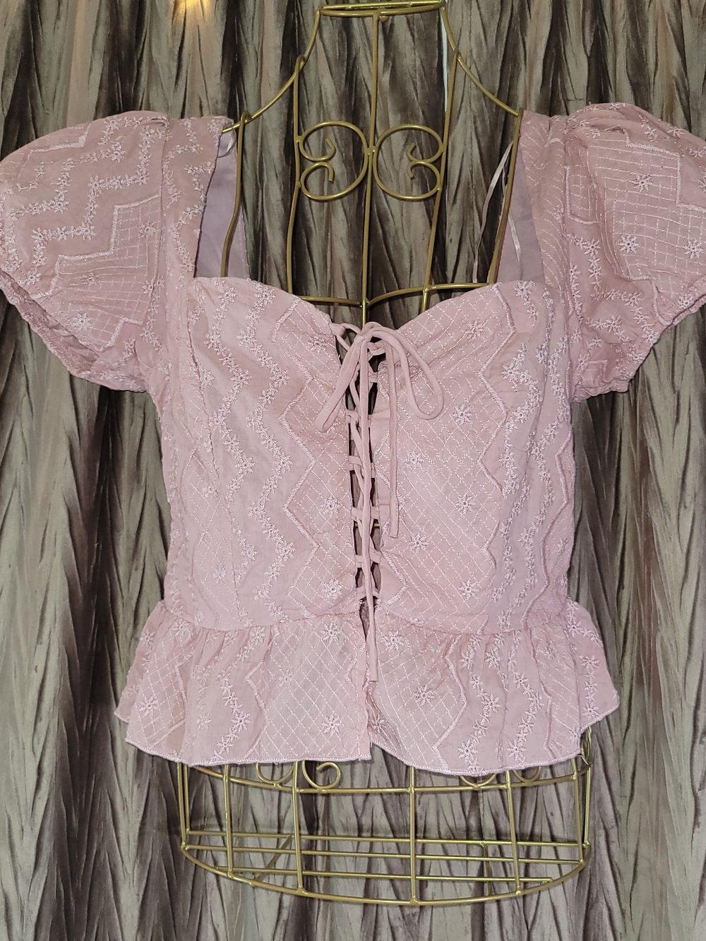 NWOT Mele E Pere Pink Embroidered Cottagecore Corset Style Blouse Medium